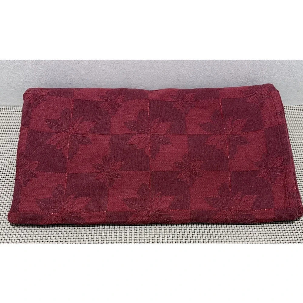 Damask Tablecloth Christmas Woven Red Poinsettia Shimmer Accents 76x56 India